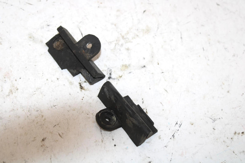 1988 Yamaha Enticer 340 Oem Hood Locator Set 8X0-77516-00-00 SY130