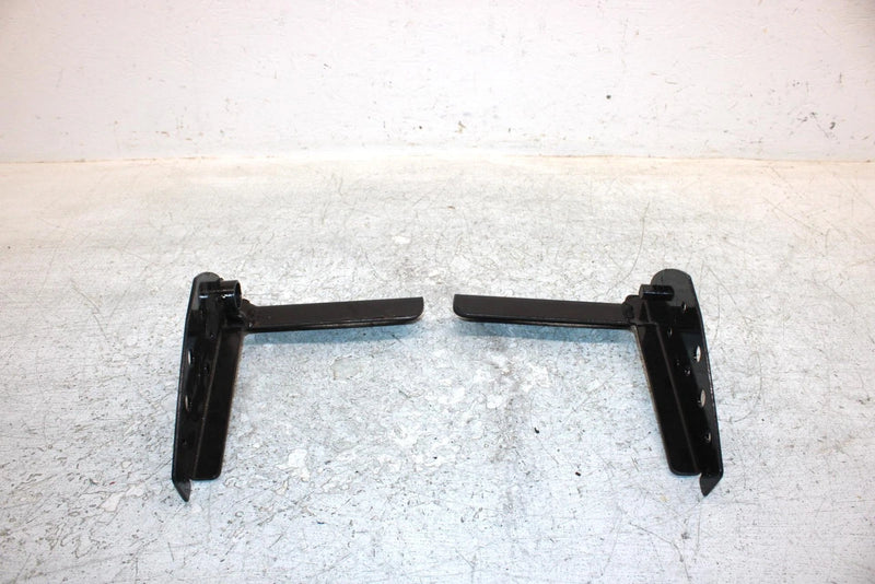 2006 Polaris Sportsman 500 Oem Tail gate Mount Bracket Set 1014250-067 AP186