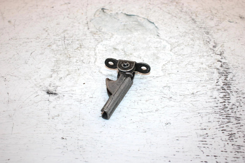 1990 Yamaha  Moto 4 Oem Seat Lever Latch 29U-24776-00-00 AY5