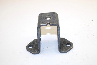 97 Yamaha Vmax 600 Xtc Oem Front Upper Right Motor Mount 8CR-21416-00-00 Q2393