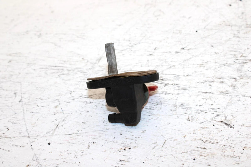 1997 Polaris Sport 400l Oem Fuel Petcock 7051006 AP214