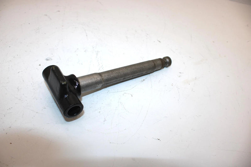 92 Polaris 440 Oem Steering Spindle 6230056-067  Q2177