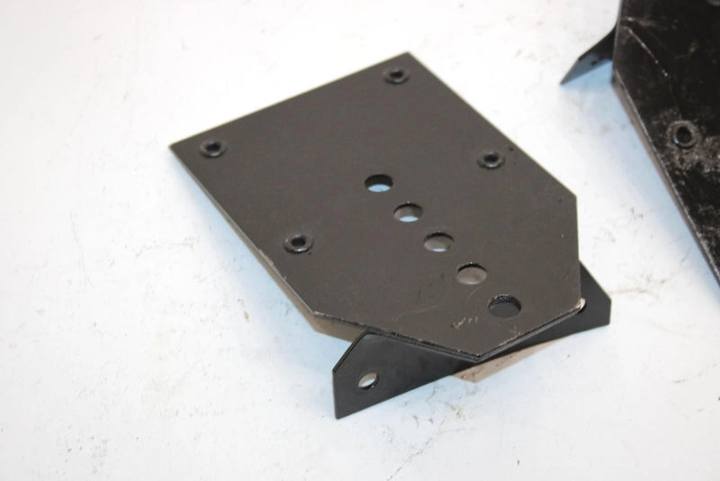90 Polaris 650 Oem Rear Suspension Mounting Bracket Pair 1011750-067 SP209