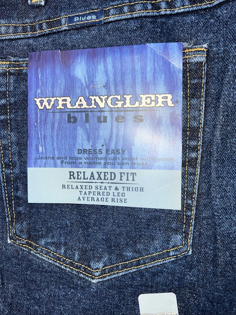 New Men’s Wrangler Blues Dress Easy Relaxed Fit Denim Jeans. 22x32 I-23