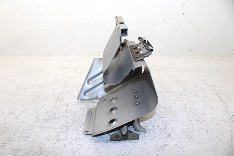 1995 Yamaha Vmax 500 Oem Left Footwell 8AB-21926-00-00 SY34