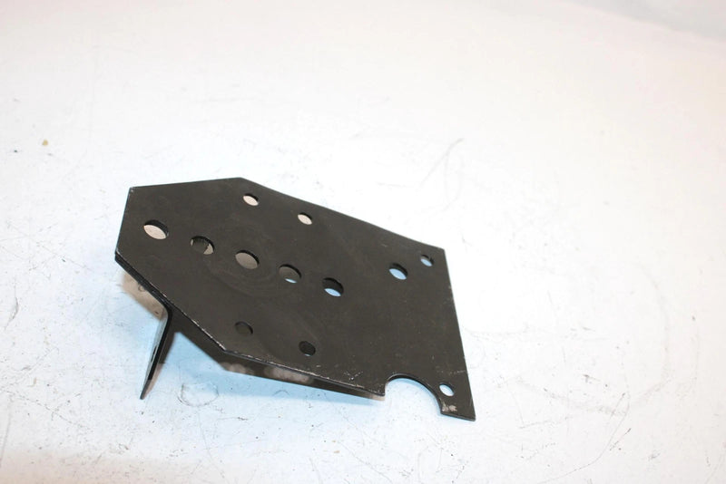 94 Polaris 500 Efi Oem Left Rear Suspension Mount Bracket 1011857-067 SP129