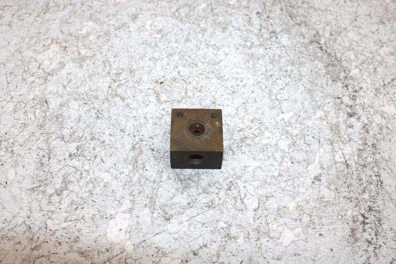 1998 Polaris Xplorer 300 Oem Brake Tee Fitting 7052103 AP180