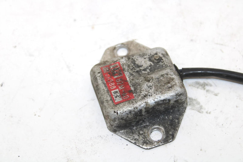 1989 Yamaha Srv Oem Voltage Regulator 82M-81910-A0-00 Q4364