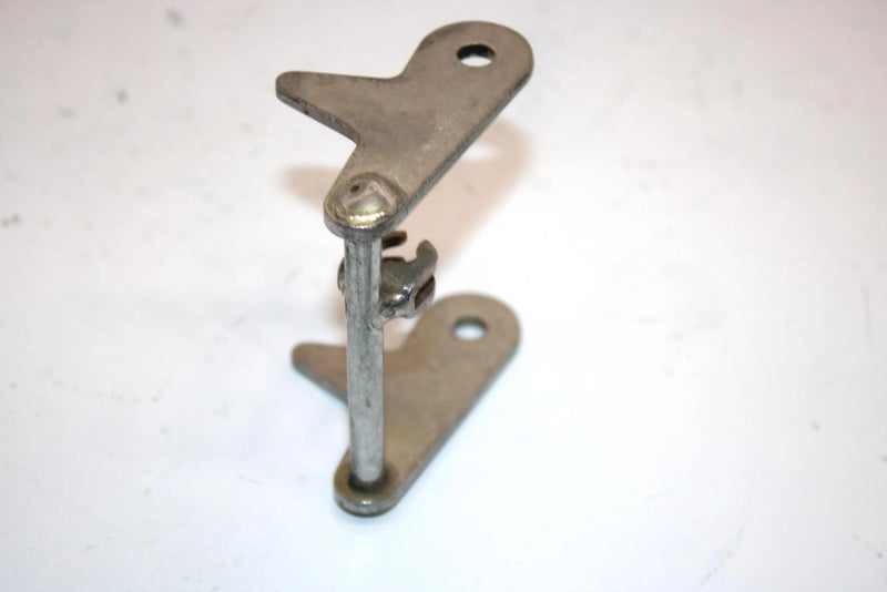 00 Kawasaki Prairie 300 Kvf300b2 Oem Seat Hook Latch 27012-1381 AK0