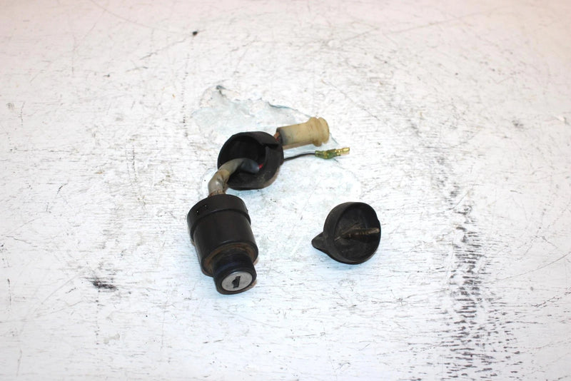 1990 Yamaha  Moto 4 Oem Main Key Switch 52H-82510-01-00 AY5