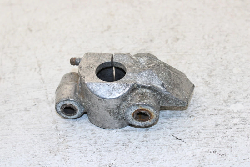 91 Yamaha Exciter Ii 570 Liquid Oem Left Front Susp.Bracket 84M-2376E-00-00 SY24