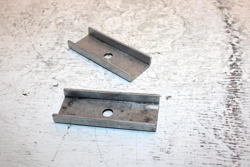 2001 Polaris 500 Classic Oem Retainer Ski Rubber Pair 5243824 SP27