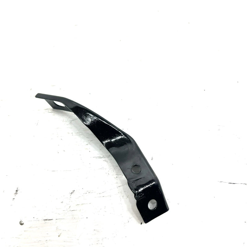 84 Suzuki Quadrunner 185 LT185 OEM Front Right Fender Bracket 53213-18901 AS39