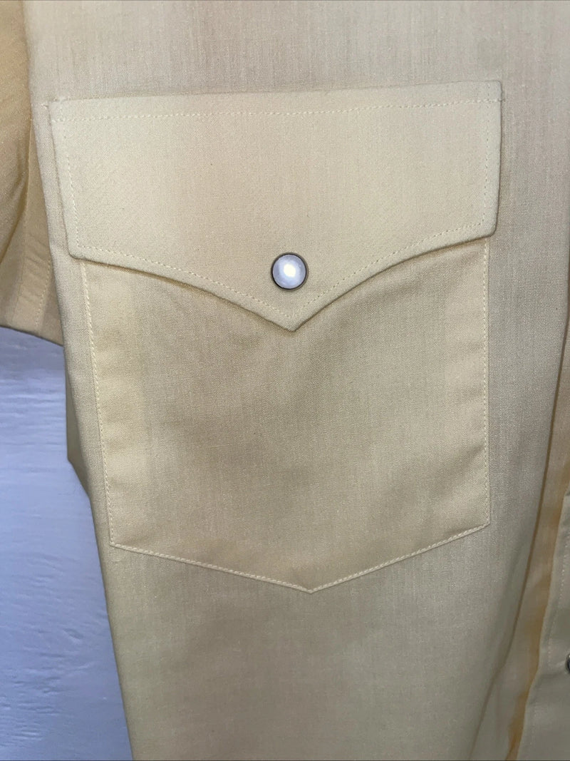 New Men’s White Horse Yellow Short Sleeve Pearl Snap Medium B-92