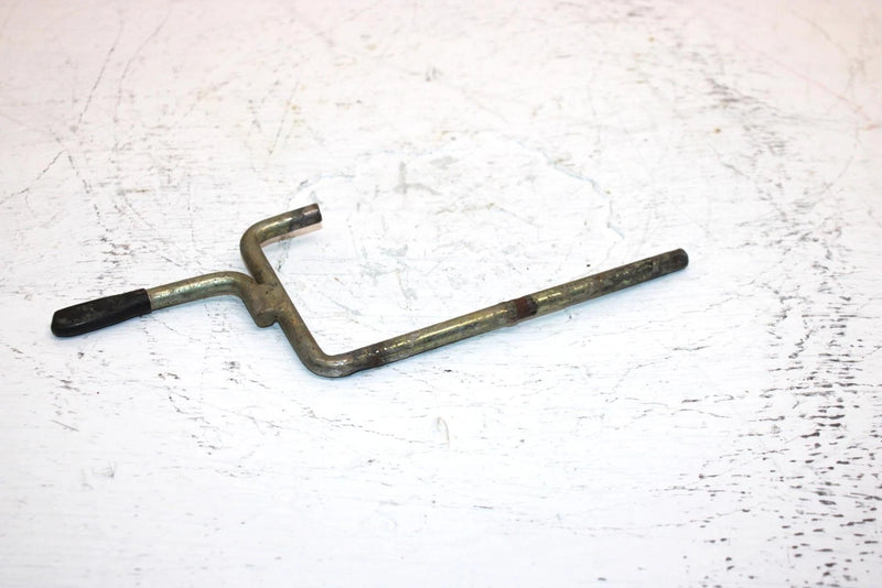 1985 Honda Atc 110a All Terrain Oem Seat Latch Lever 50221-943-010 AH58