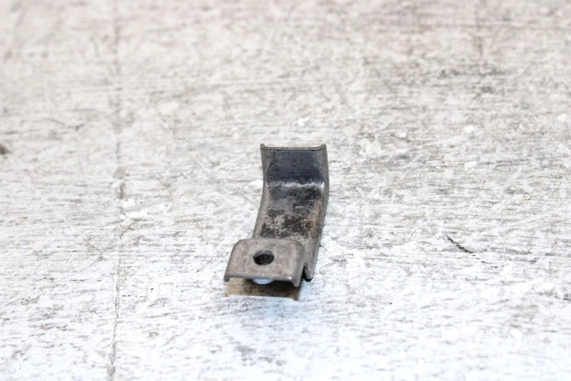 1995 Yamaha Vmax 500 Oem Frame Clip Pair 89A-21911-20-00 SY34