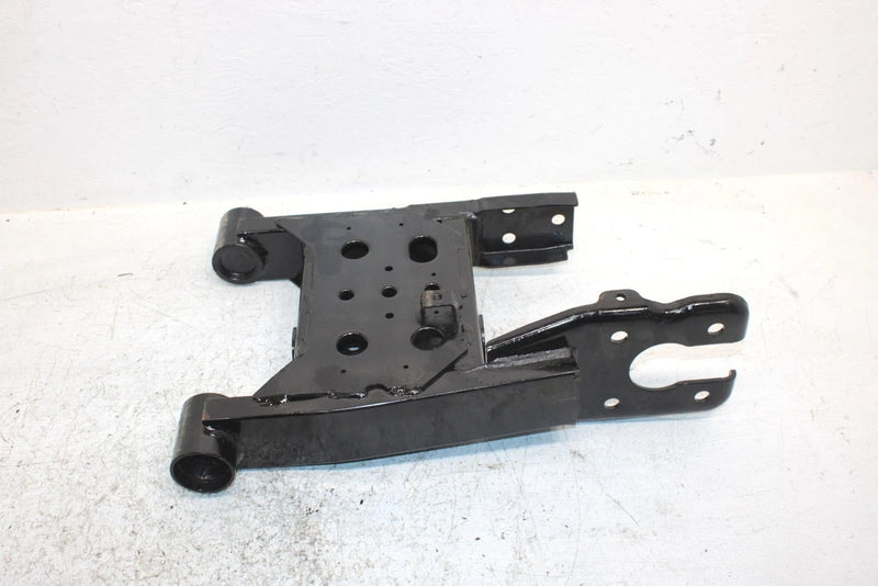 2004 Polaris Magnum 330 Oem Swingarm 1541820 AP159