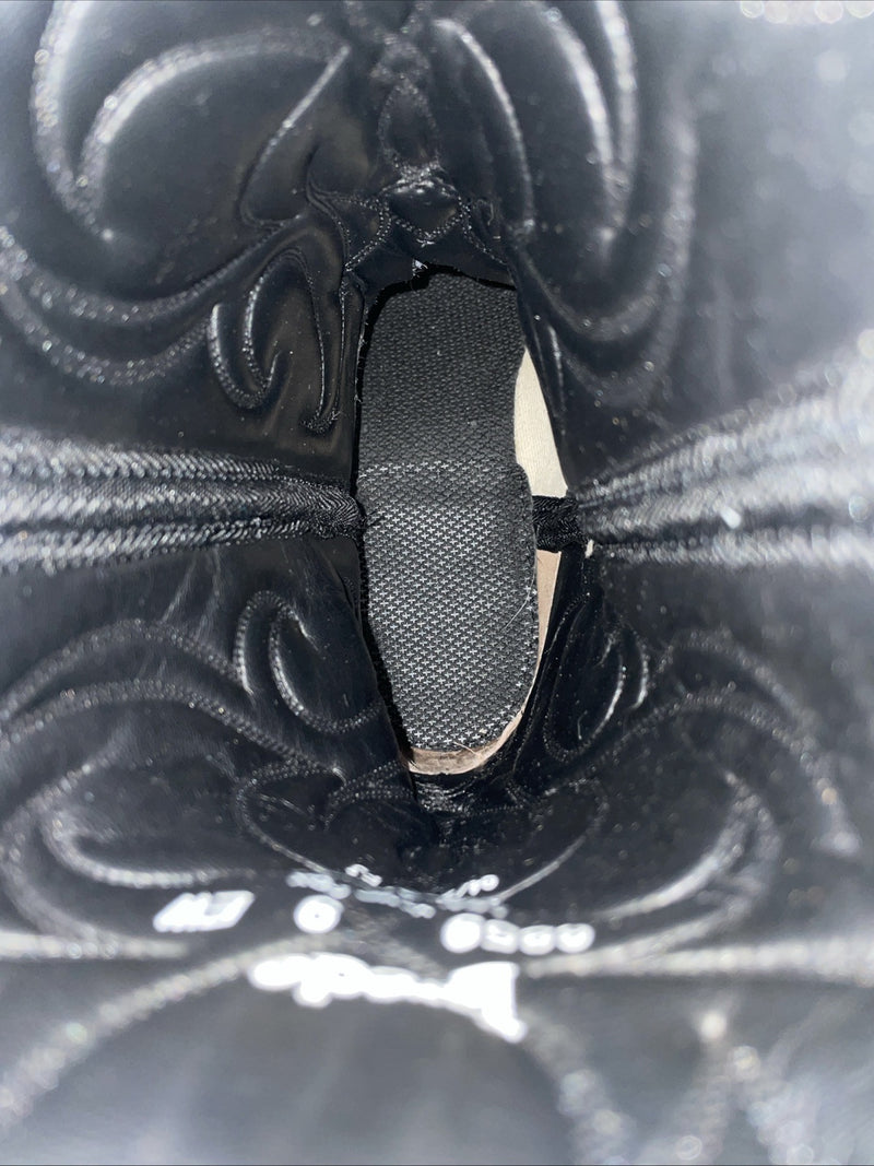 New Men’s Black Laredo Cowboy Boots. 6859 9 E W. 3-31