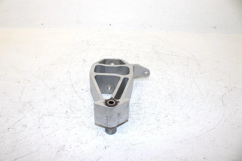 2013 Polaris 600 Rush Pro Oem Left Steering Knuckle 1823801 SP30