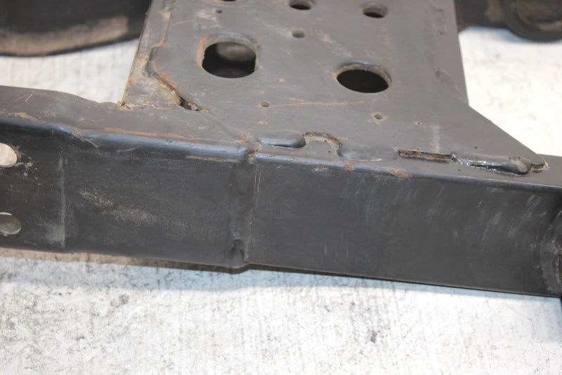 2001 Polaris Magnum 325 Oem Swingarm 1541577 AP30