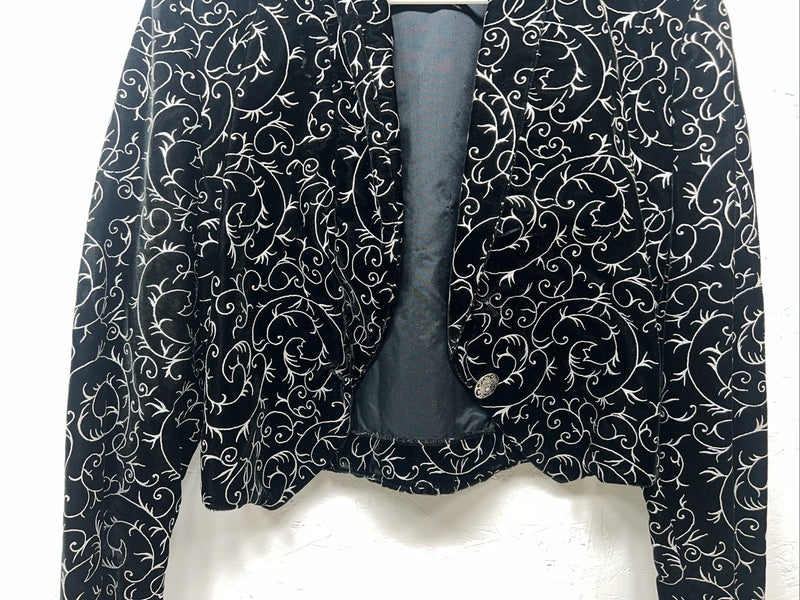 New Women’s Black Cheyenne Outfitters Short Show Jacket Small WW-2