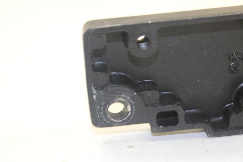 1992 Kawasaki Jet Ski 750 Ss Oem Right Muffler Block Mount 39009-3708 JK2