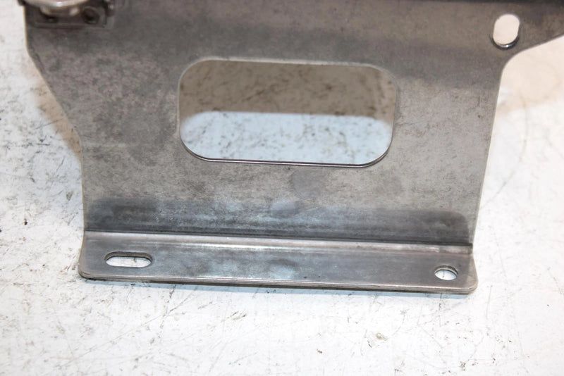 1994 Kawasaki 750 Ss Super Sport Oem Electrical Case Bracket 34001-3705 JK9