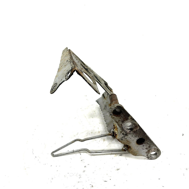 1990 Yamaha Moto 4 OEM Right Footrest 3HP-27421-00-00 AY51