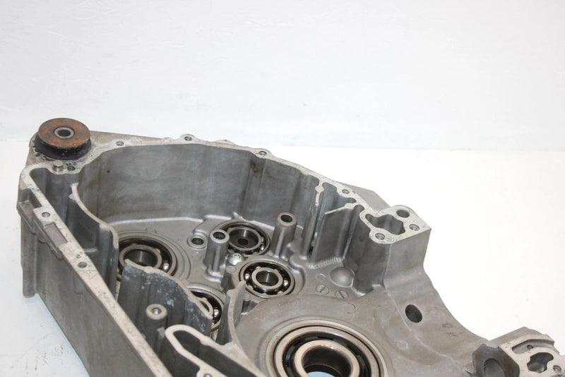 2001 Bombardier Traxter Oem Crankcase 711295881 AB10