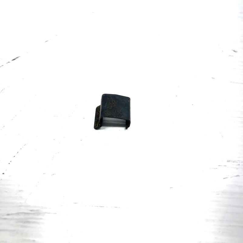 94-96 Polaris XCR  440 OEM Airbox Clip 7670055 Q2985