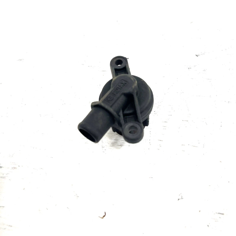 2004 John Deere Trail Buck 650 EXT OEM Camshaft Cover 420610272 AJ1.1