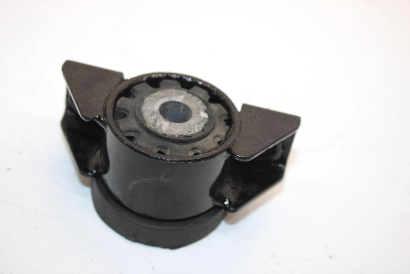 99 Kawasaki Prairie 400 4x4 Oem Rear Lower Engine Mount Bracket 32190-1097 AK16