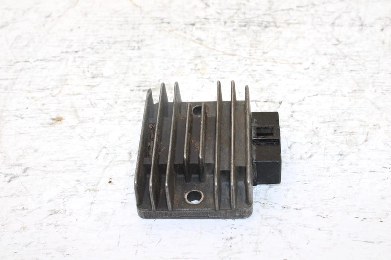 1992 Kawasaki Bayou 220 Oem Voltage Regulator 21066-1052 AK35