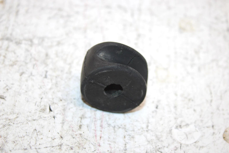07 Polaris Sportsman 800 Efi Oem Stabilizer Bushing 5436576 5432598 Q3290