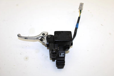 Yamaha Oem Brake Master Cylinder 8DF-W2587-40-00 Q1557