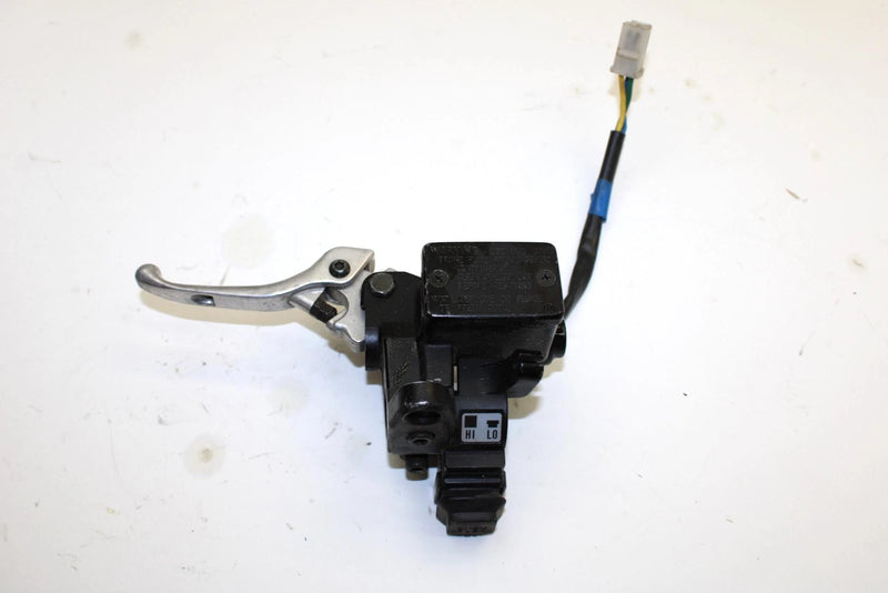 Yamaha Oem Brake Master Cylinder 8DF-W2587-40-00 Q1557