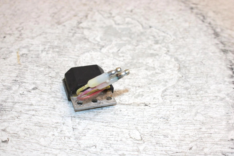 2001 Polaris 500 Classic Oem Voltage Regulator 4060104 SP27