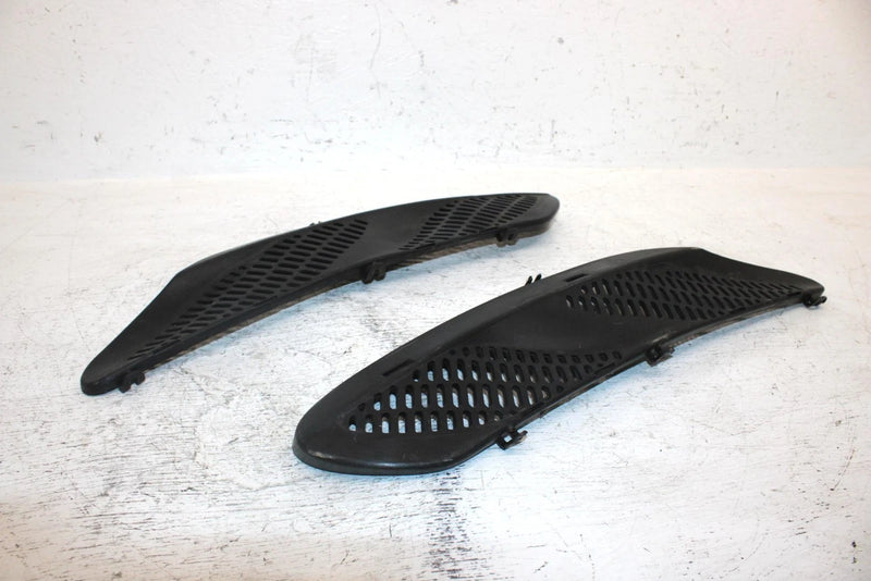 2002 Ski-doo Mxz 700 Oem Center Hood Vent Set 517302028 517302031 SS20