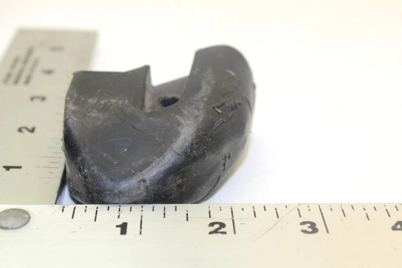 2000 Polaris Indy 500 Oem Skid Rail End Cap 5433005 Q572