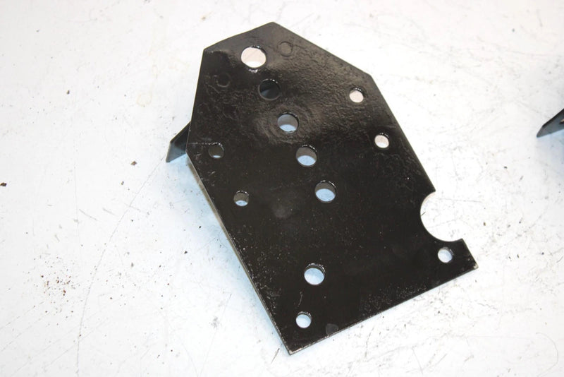 94 Polaris Xlt Sp Oem Rear Skid Mount Bracket Set 1011858-067 1011857-067 SP141