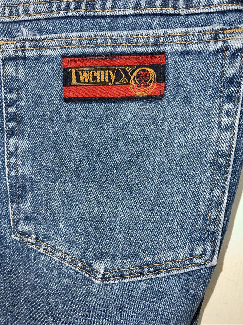 New Men’s Twenty X  Medium Wash Relaxed Fit Denim Jeans. 38x32 Q-13
