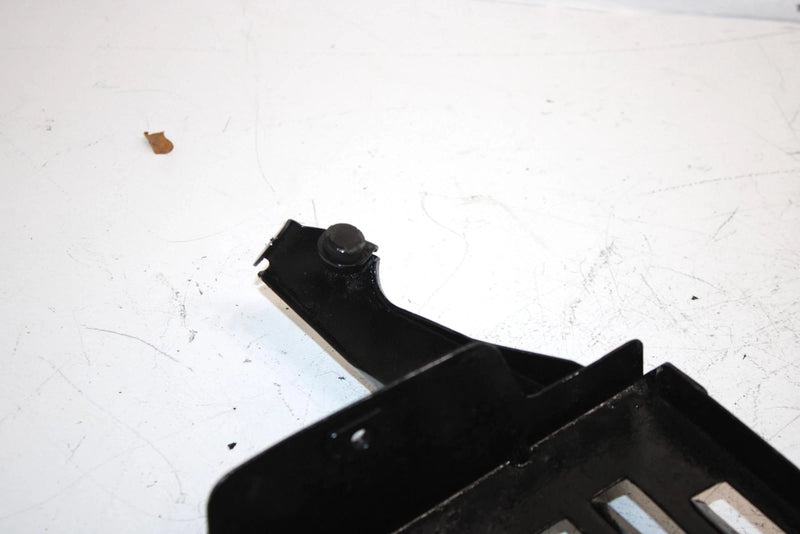 98 Polaris Indy 500 Oem Console Mount Set 1011951-067 1011952-067 SP47