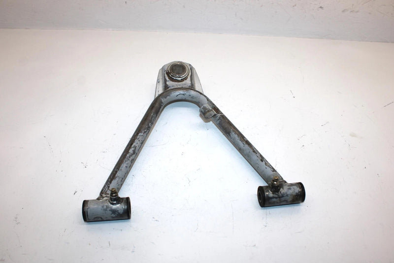 96 Yamaha  Warrior 350 Oem Front Right Upper A Arm 3GD-23550-00-35 AY6