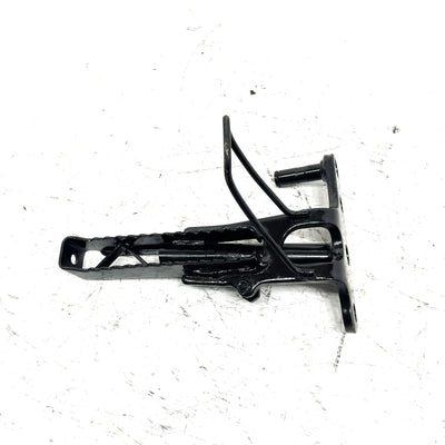 1988 Yamaha Moto 4 OEM Right Foot Peg 1YW-27421-00-00 AY57