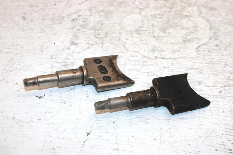 1996 Ski-doo Mxz 440 Oem Exhaust Valve Pair 420854305 SS13