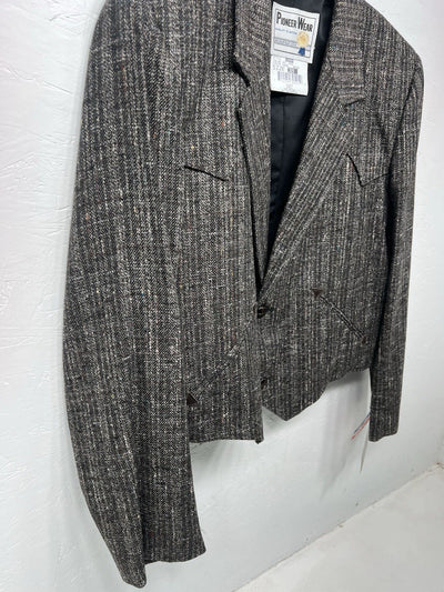 New Women’s Pioneer Wear Gray Short Suit Jacket 38 #12555 W-605
