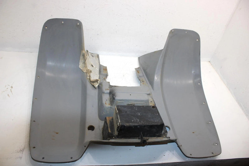 1993 Polaris 350l 4x4 Oem Rear Fender 5430991-143 AP27
