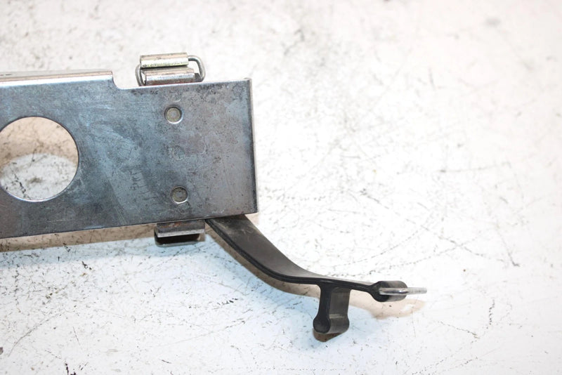 94 Yamaha Vmax 600 Oem Tool Kit Bracket 8AB-21945-00-00 SY2