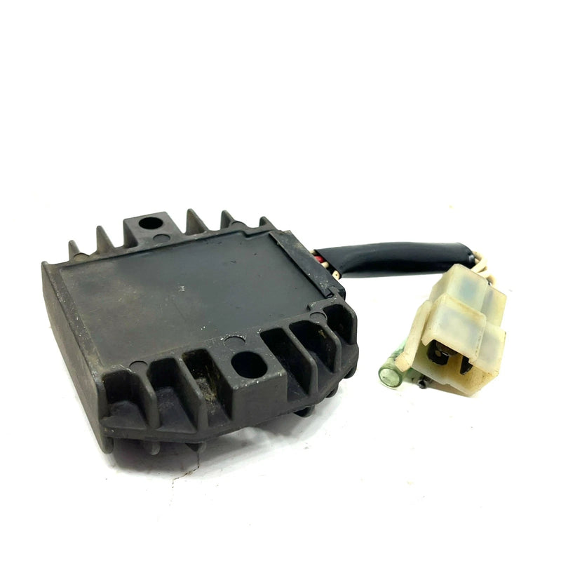 2002 Yamaha Big Bear 400 YFM400 OEM Voltage Regulator 4KB-81960-02-00 AY52