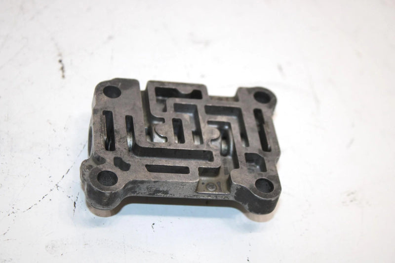 2004 Honda Fourtrax Rincon Oem Valve Body 27100-HN8-003 AH2